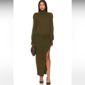 SER.O.YA NWT Diana Dress Long Sleeve Ruched Turtleneck with Slit Size M Green